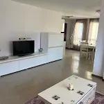 Casa Real Ii Frontline * 圣弗拉斯