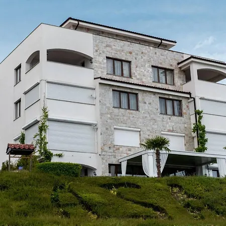 Casa Real Ii Frontline * 圣弗拉斯