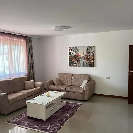 Casa Real Ii Frontline سفيتي فلاس