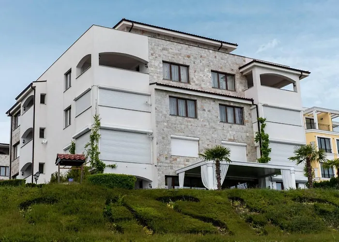 Casa Real Ii Frontline * 圣弗拉斯